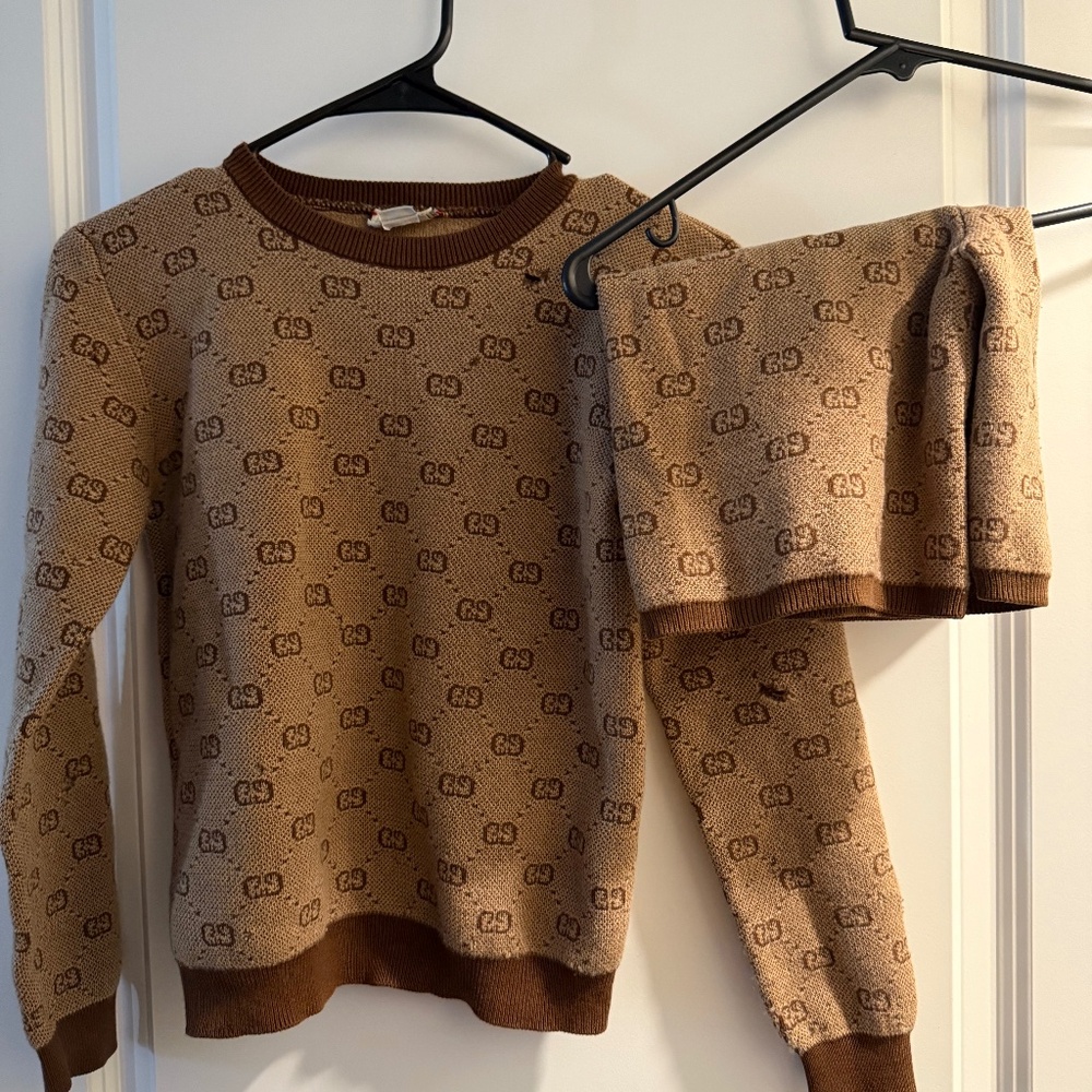 CHILDREN'S GUCCI WOOL JACQUARD SWEATER & SHORTS